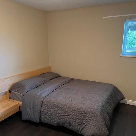 One Bedroom, One Living Room, One Kitchen And One Bathroom With Independent Access Ричмънд Екстериор снимка